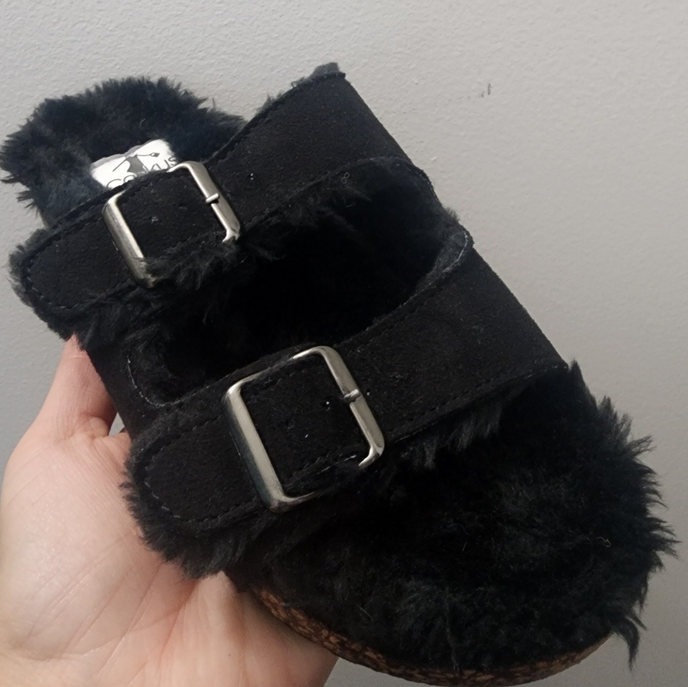 CORKYS FUR LINED SLIDES NEW NEW